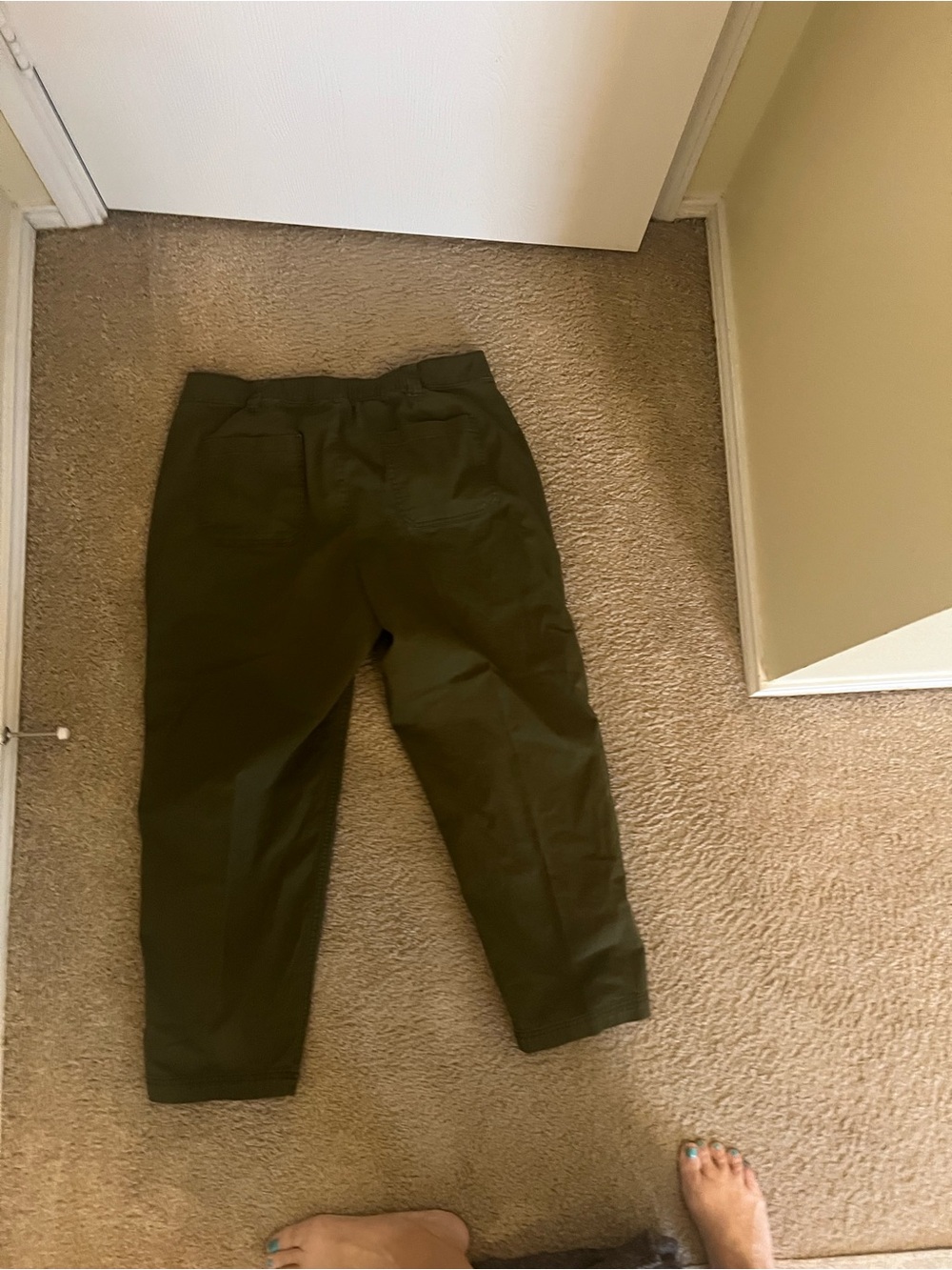 Old Navy Olive Green Women’s Chinos - Picture 3 of 5